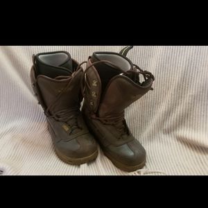 Vans Hi-Standard Snowboard Boots